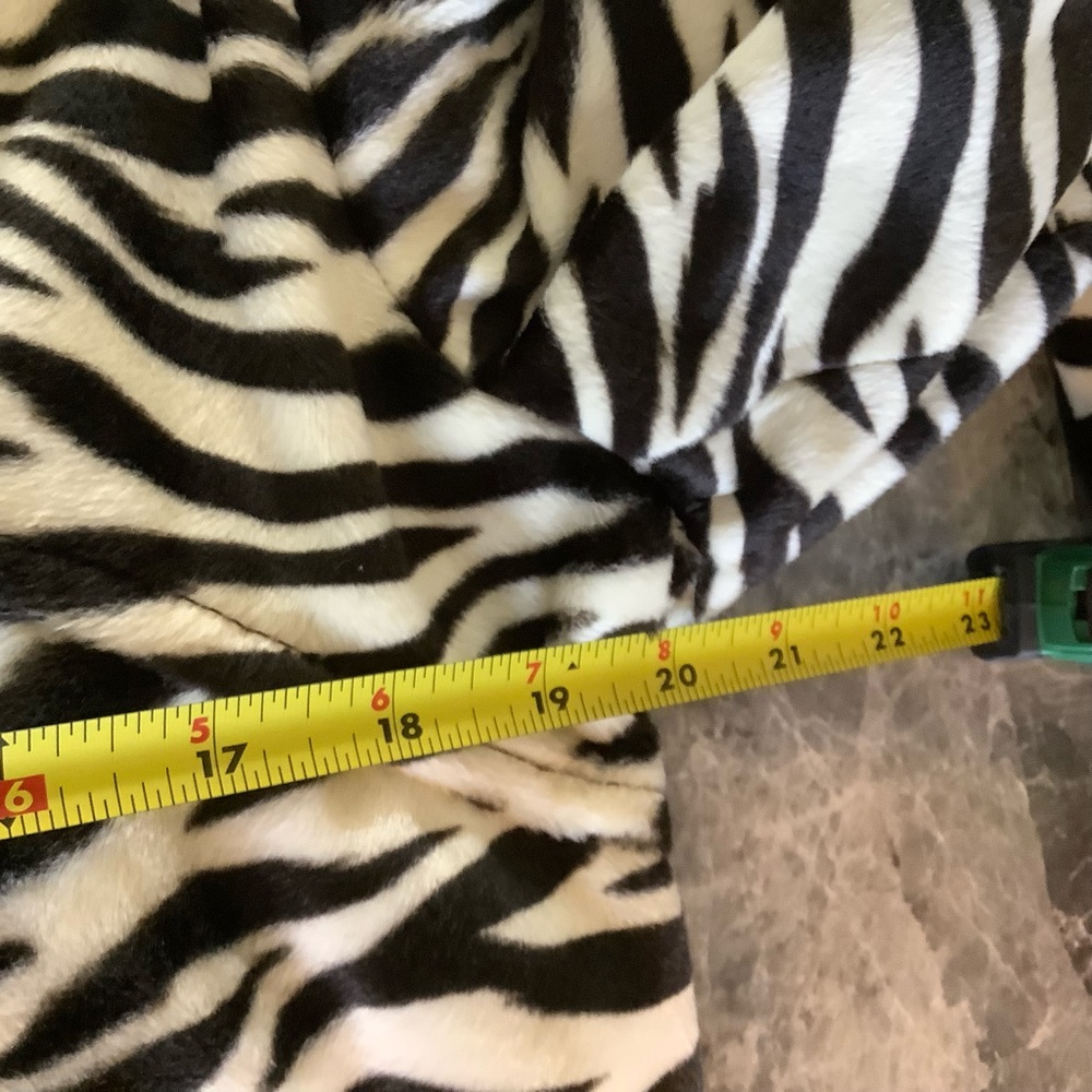 Gallery Zebra Print Long Coat Size Large - image 8